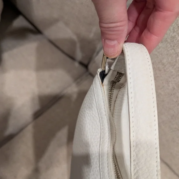 Gucci Sherry Vintage White Leather Hobo Bag - Picture 11 of 13